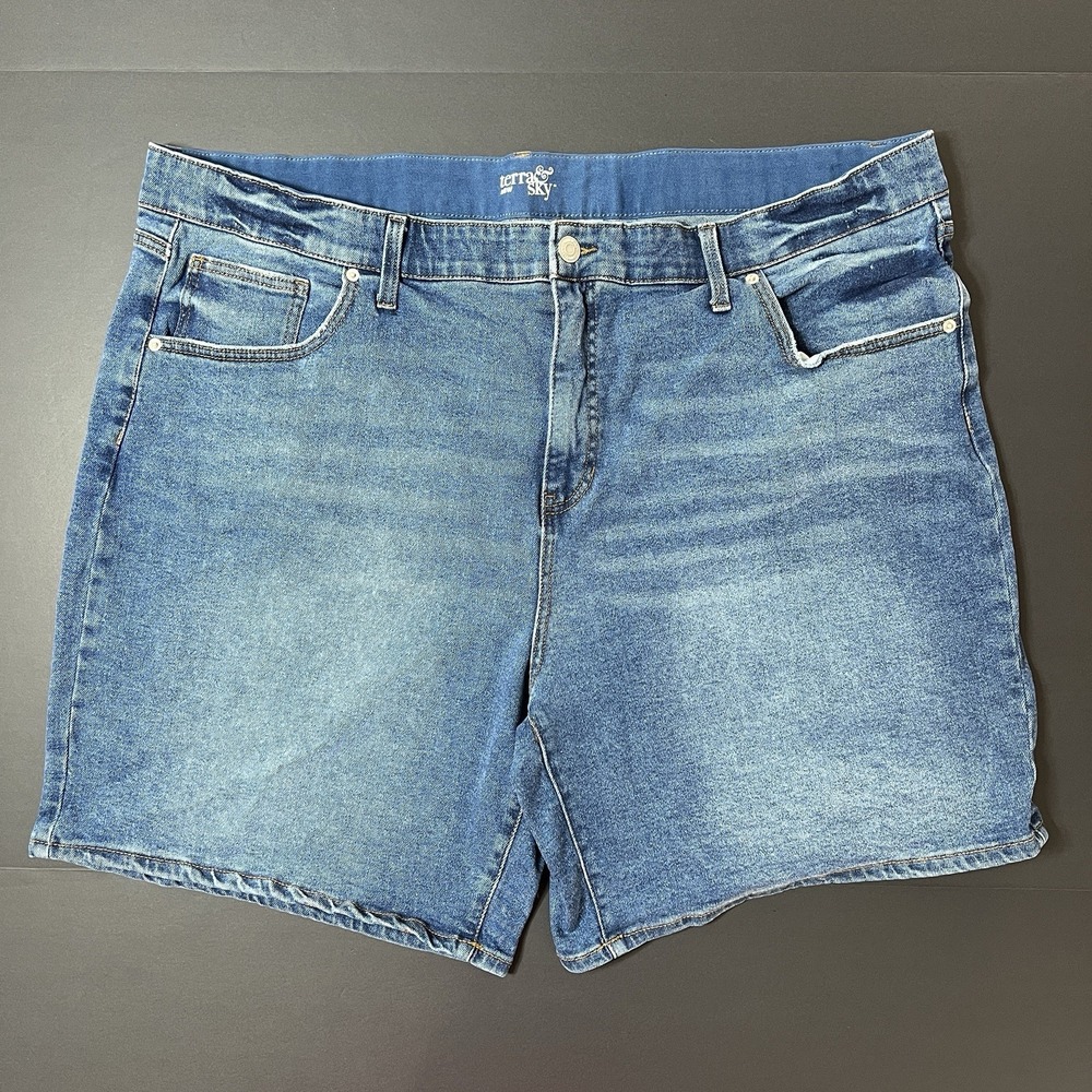 Terra & Sky Jean Blue Bermuda Shorts Women's Plus Size 26W Vacation Preppy